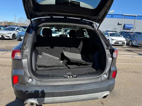 Used 2022 Ford Escape SE w/ Cold Weather Package image 11