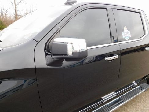 Used 2021 Chevrolet Silverado 1500 LTZ image 16