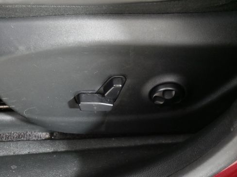 Used 2017 Jeep Cherokee Limited image 20