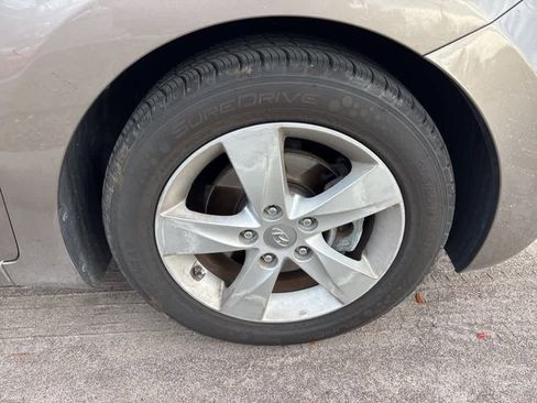 Used 2013 Hyundai Elantra GLS image 5