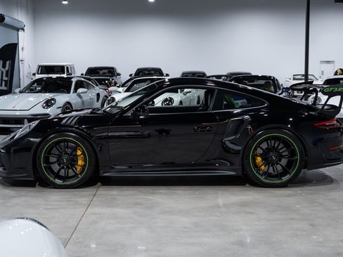 Used 2019 Porsche 911 GT3 RS RWD image 3