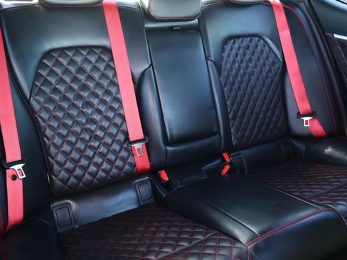 Used 2022 Genesis G70 3.3T image 19