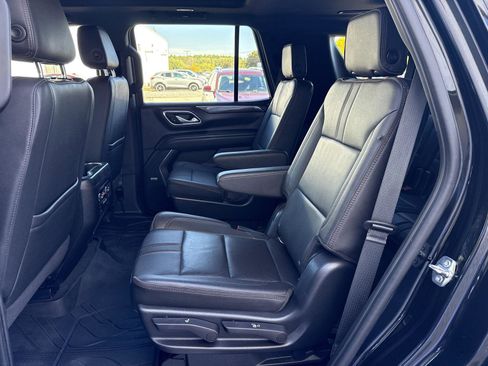 Used 2022 Chevrolet Tahoe RST w/ Sport Performance Package image 12