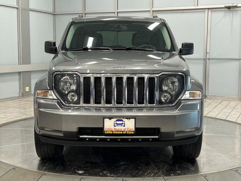 Used 2012 Jeep Liberty Limited Jet w/ Comfort/Convenience Group image 2