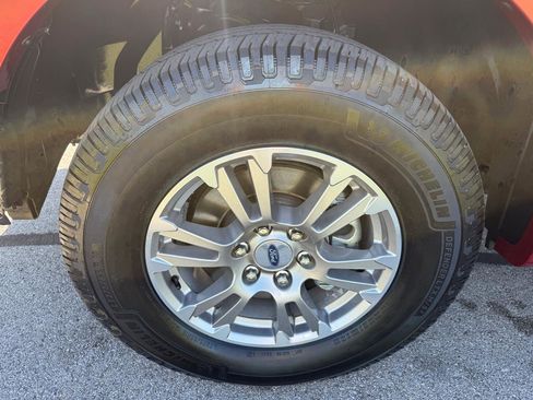 Used 2019 Ford F150 Lariat w/ Trailer Tow Package AWD/4WD image 30