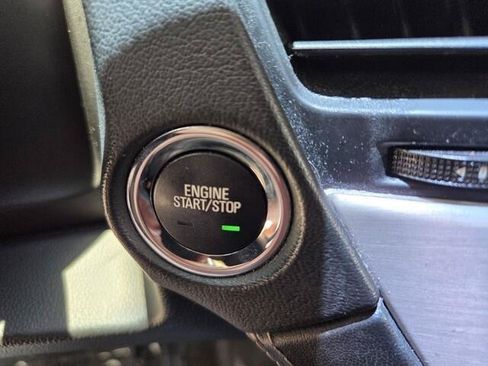 Used 2017 GMC Yukon Denali RWD image 8