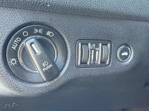 Used 2021 Chrysler 300 S RWD image 32