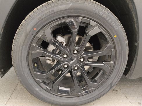 Used 2021 GMC Terrain SLE w/ Elevation Edition image 31