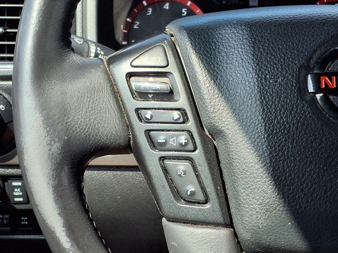 Used 2021 Nissan Titan PRO-4X w/ Pro-4x Convenience Package AWD/4WD image 26