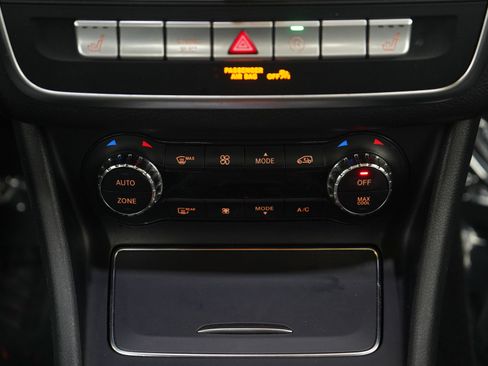 Used 2019 Mercedes-Benz CLA 250 4MATIC image 17