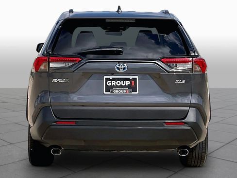 Used 2020 Toyota RAV4 XLE w/ Convenience Package AWD/4WD image 5