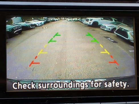 Used 2015 Nissan Rogue S image 11