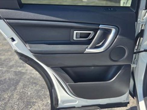 Used 2016 Land Rover Discovery Sport HSE Luxury image 17