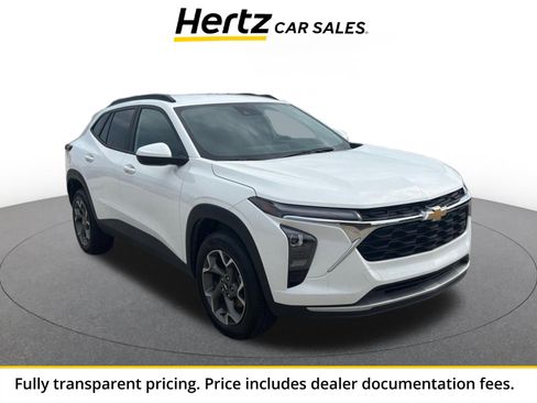 Used 2025 Chevrolet Trax LT FWD image 1