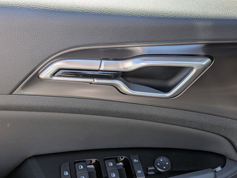 Used 2024 Kia Sportage EX FWD image 12