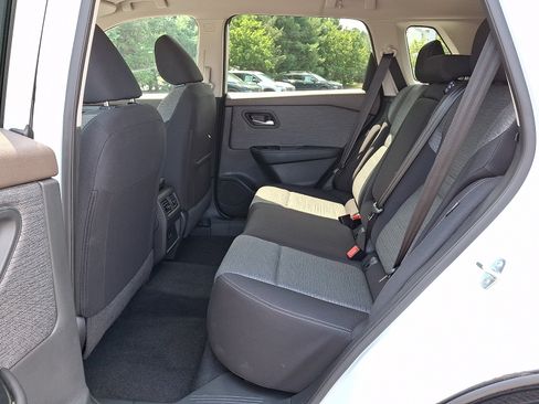 Certified 2023 Nissan Rogue SV AWD/4WD image 10
