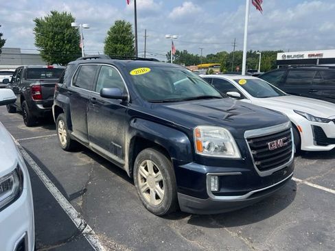 Used 2016 GMC Terrain SLE w/ Convenience Package FWD image 3