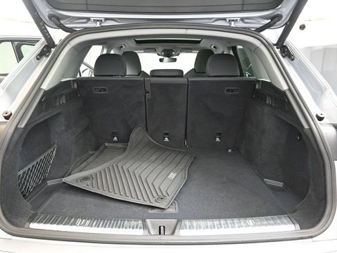 Used 2025 Audi Q5 Premium Plus w/ Premium Plus image 17