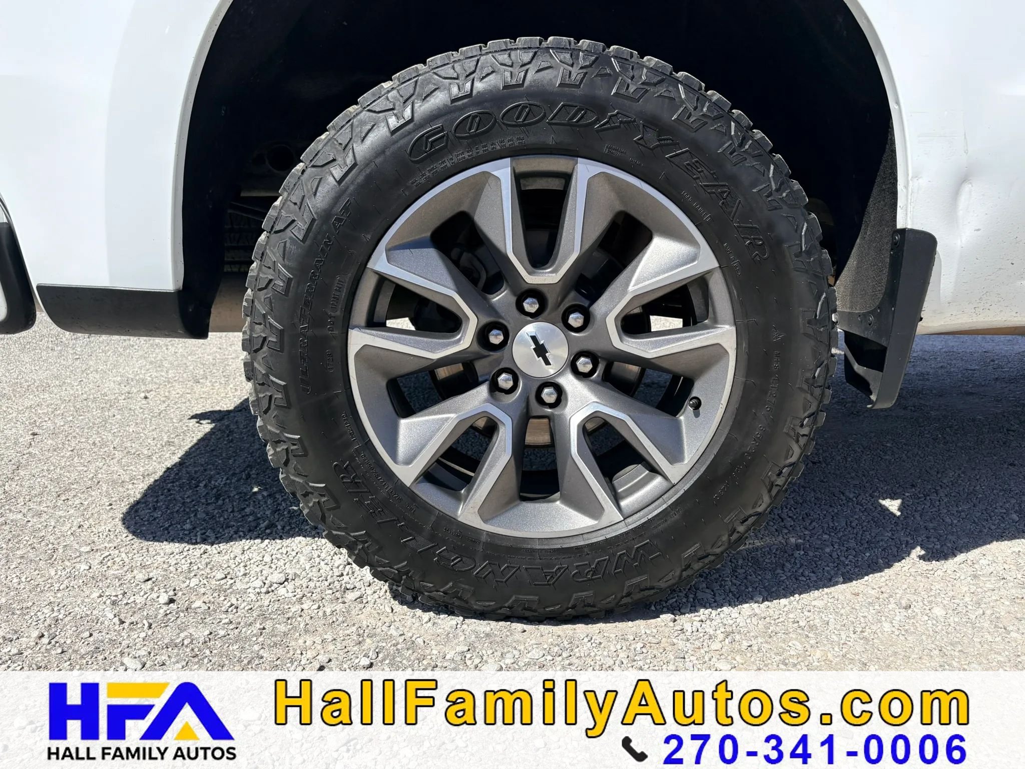 Used 2020 Chevrolet Silverado 1500 RST w/ Texas Edition AWD/4WD image 9