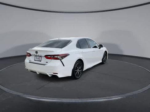 Used 2023 Toyota Camry SE w/ Convenience Package FWD image 8