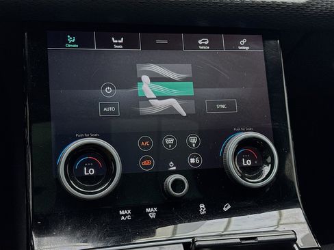 Used 2018 Land Rover Range Rover Velar R-Dynamic SE AWD/4WD image 12