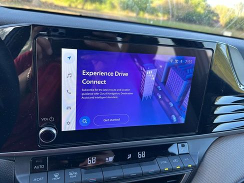 Certified 2025 Toyota Camry SE image 24