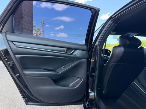 Used 2018 Honda Accord Sport image 34