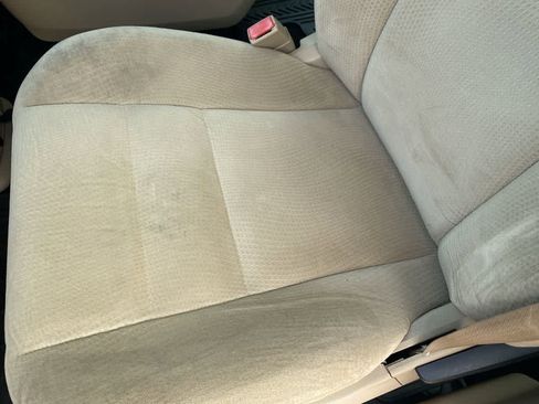Used 2015 Dodge Grand Caravan American Value Package w/ UConnect Hands-Free Group FWD image 11