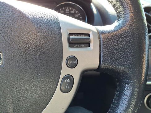 Used 2013 Nissan Rogue SL image 19