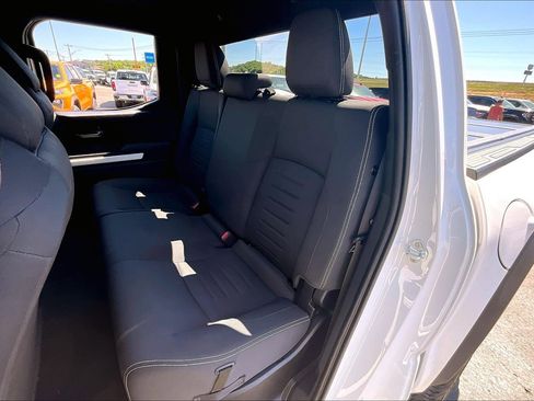 Used 2024 Toyota Tacoma TRD Off-Road AWD/4WD image 27