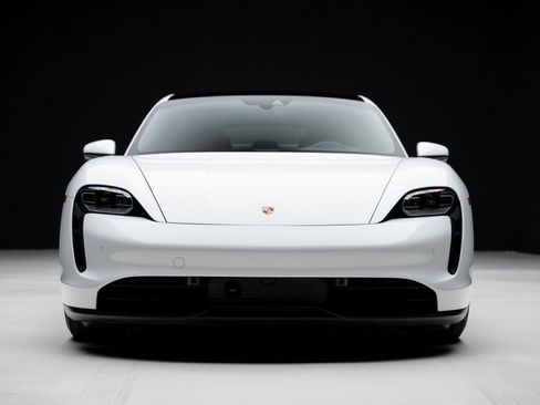 Used 2023 Porsche Taycan w/ Premium Package image 7