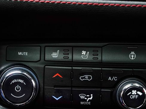 Used 2025 Dodge Durango R/T AWD/4WD image 27