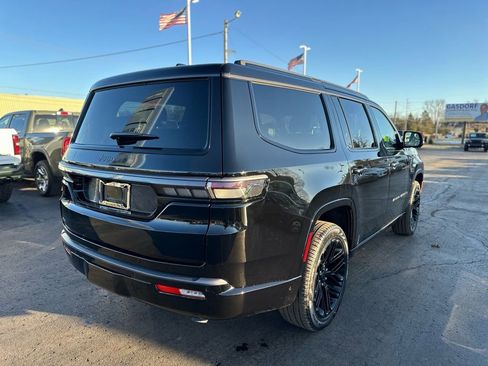 New 2026 Jeep Grand Wagoneer Limited AWD/4WD image 2