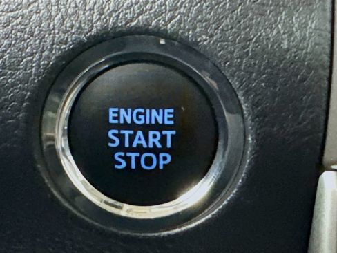 Used 2022 Toyota 4Runner Limited AWD/4WD image 20