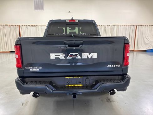 New 2026 RAM 1500 4x4 Crew Cab image 7