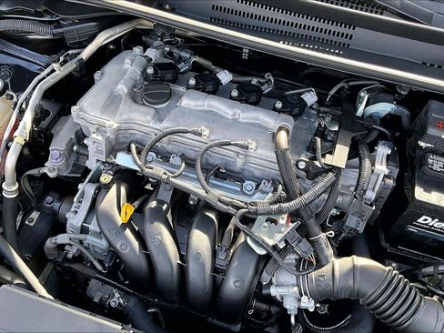 Used 2021 Toyota Corolla LE image 29