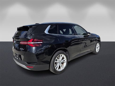 Certified 2025 BMW X3 xDrive30i w/ Premium Package image 4