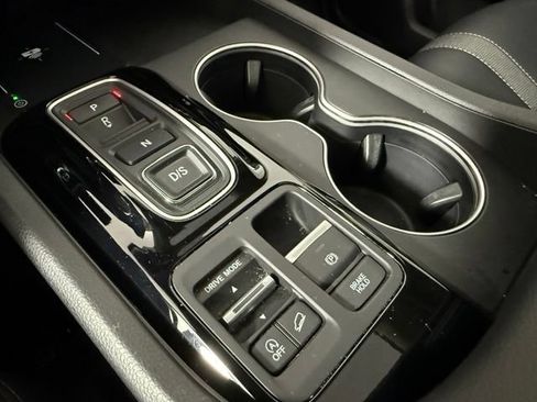 Used 2025 Honda Pilot Touring image 22