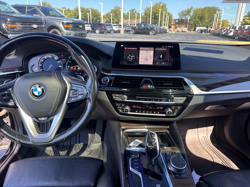 Used 2019 BMW 540i xDrive AWD/4WD image 27