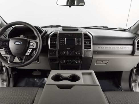 Used 2017 Ford F250 XLT image 24