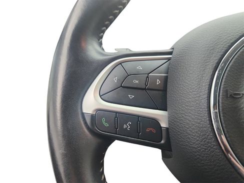 Used 2018 Jeep Compass Latitude w/ Popular Equipment Group image 28