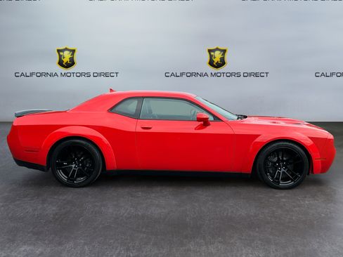 Used 2018 Dodge Challenger SRT Hellcat image 4