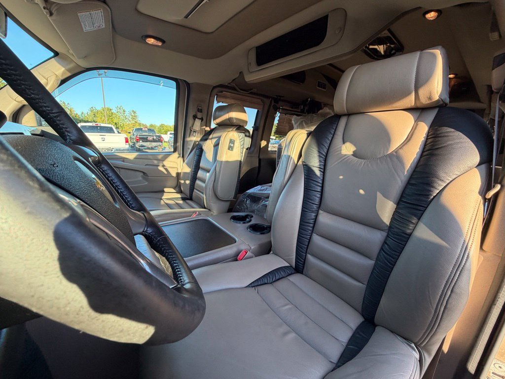Used 2013 Chevrolet Express 1500 RWD image 16