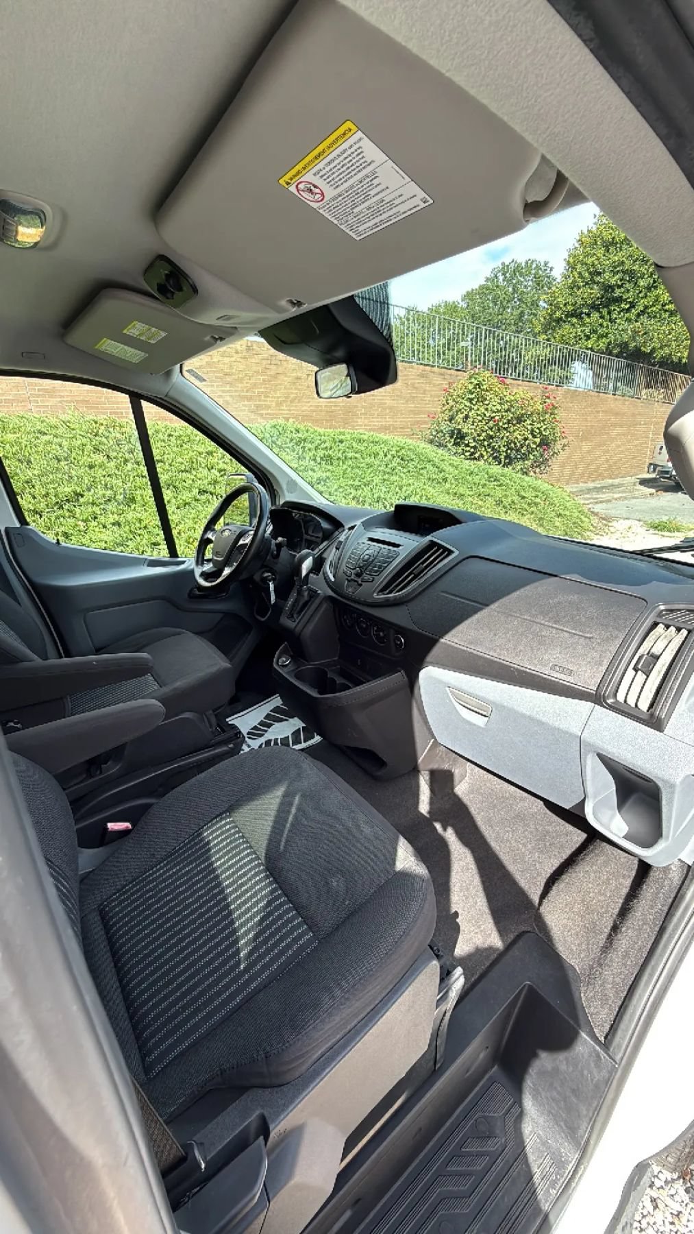 Used 2017 Ford Transit 150 XL RWD image 21