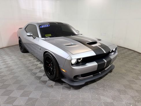 Used 2015 Dodge Challenger SRT Hellcat image 10