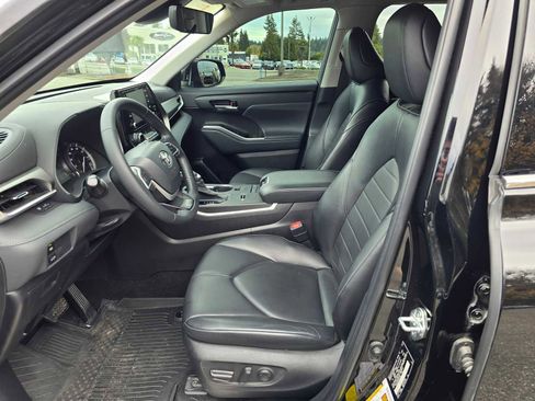 Certified 2022 Toyota Highlander XLE image 22