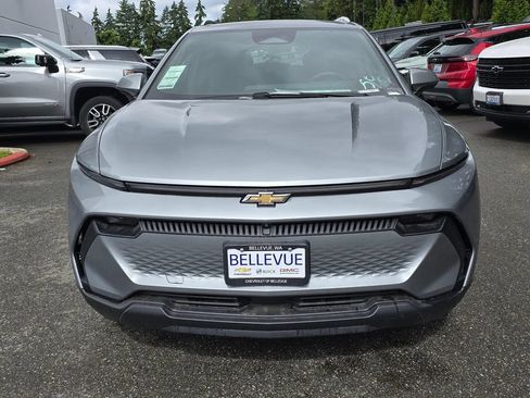 New 2026 Chevrolet Equinox EV LT AWD/4WD image 8
