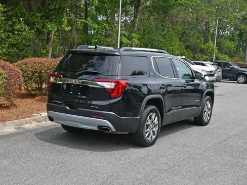 Used 2021 GMC Acadia SLT w/ LPO, Roadside Safety Package AWD/4WD image 4