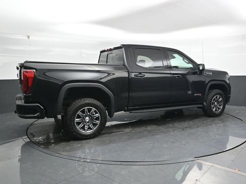 Used 2025 GMC Sierra 1500 AT4 w/ AT4 Premium Package image 4