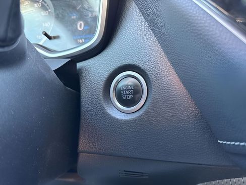 Used 2022 Toyota Corolla SE image 20